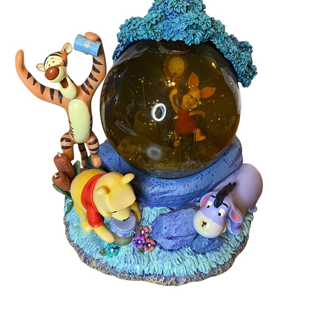 Disney Store Pooh Fireflies Snow Globe Song Winnie The Pooh Boxed Lights Up!!